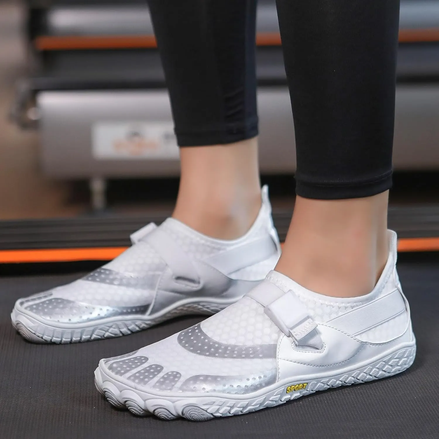 2025 Water Shoe Women Men Flats Slippers Comfortable Non-Slip Walking Footwear Summer Beach Vacation Slides Breathable Soft Sole Sport Sneakers Indoor/Outdoor Slip-On Loafer Shoes