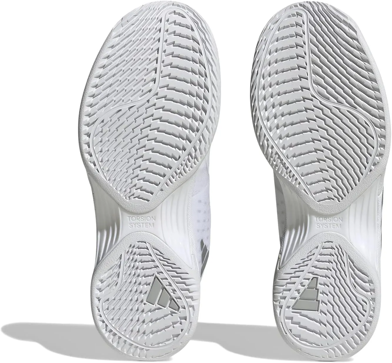 adidas Women's Avacourt Tennis Shoe