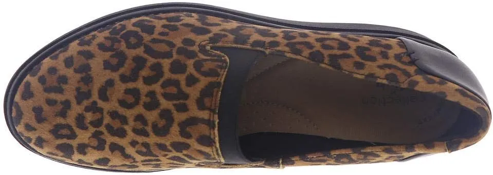 Clarks Women's Sharon Dolly Loafer