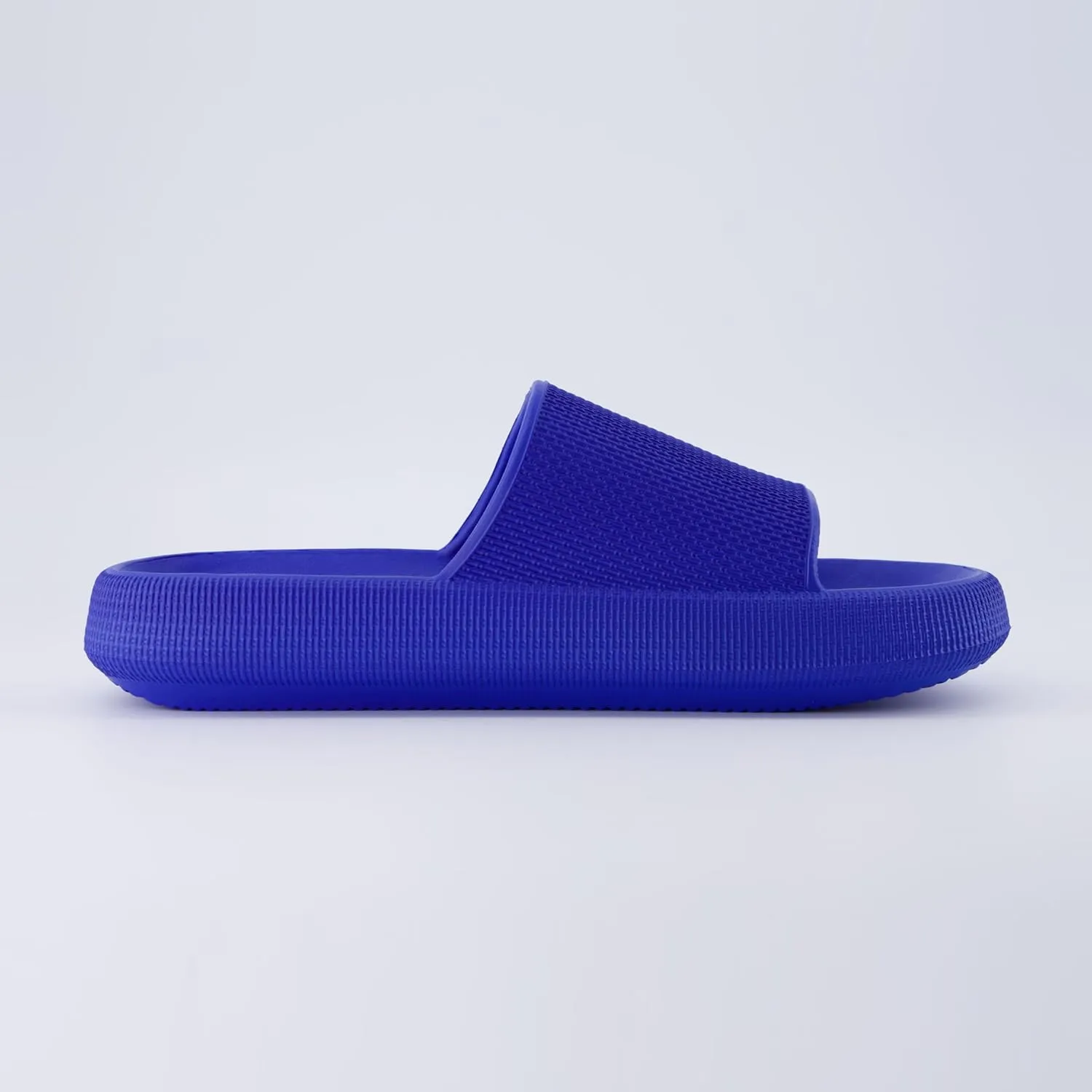 CUSHIONAIRE Men's Feather cloud recovery pool slide with  Comfort