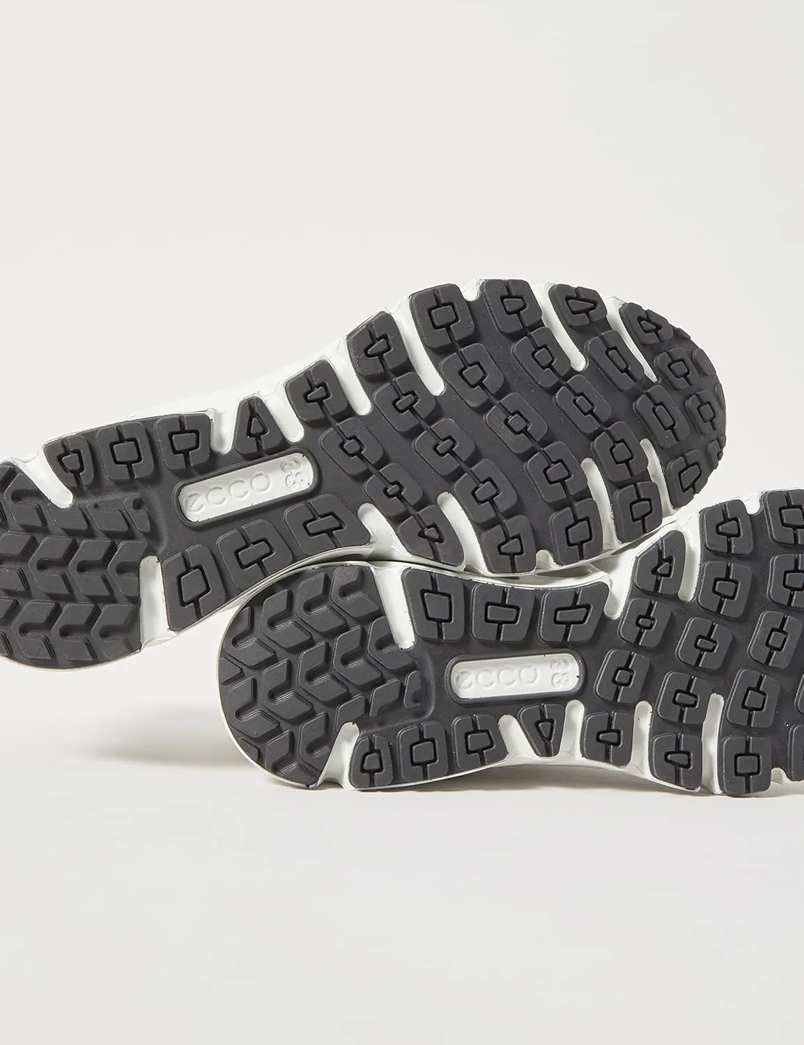 ECCO Women's Omni-Vent GORE-TEX waterproof Sneaker
