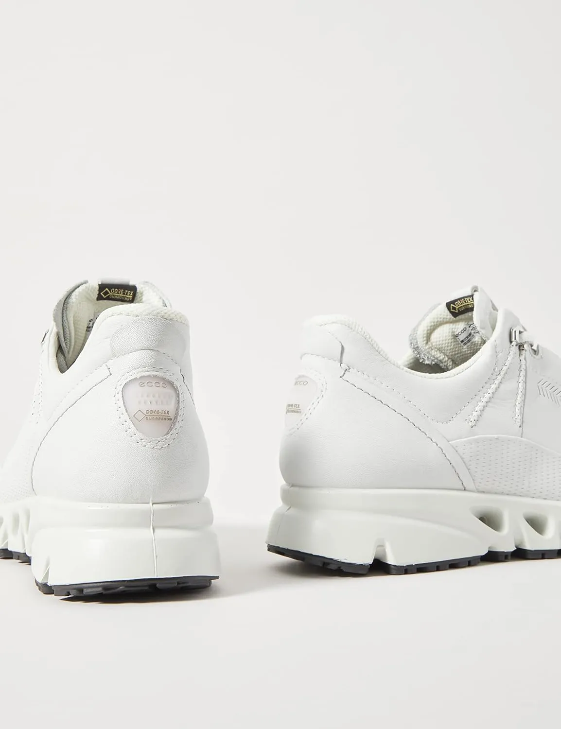 ECCO Women's Omni-Vent GORE-TEX waterproof Sneaker