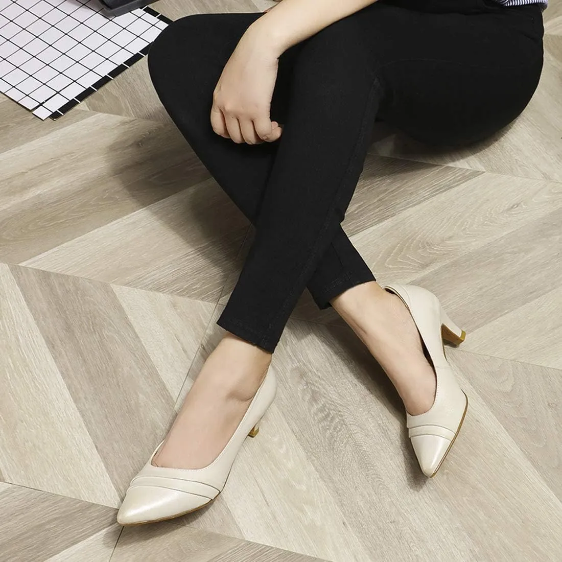 Mona flying Women's Leather Pump Med Heel Pointed Toe Office Dress Shoes for Ladies