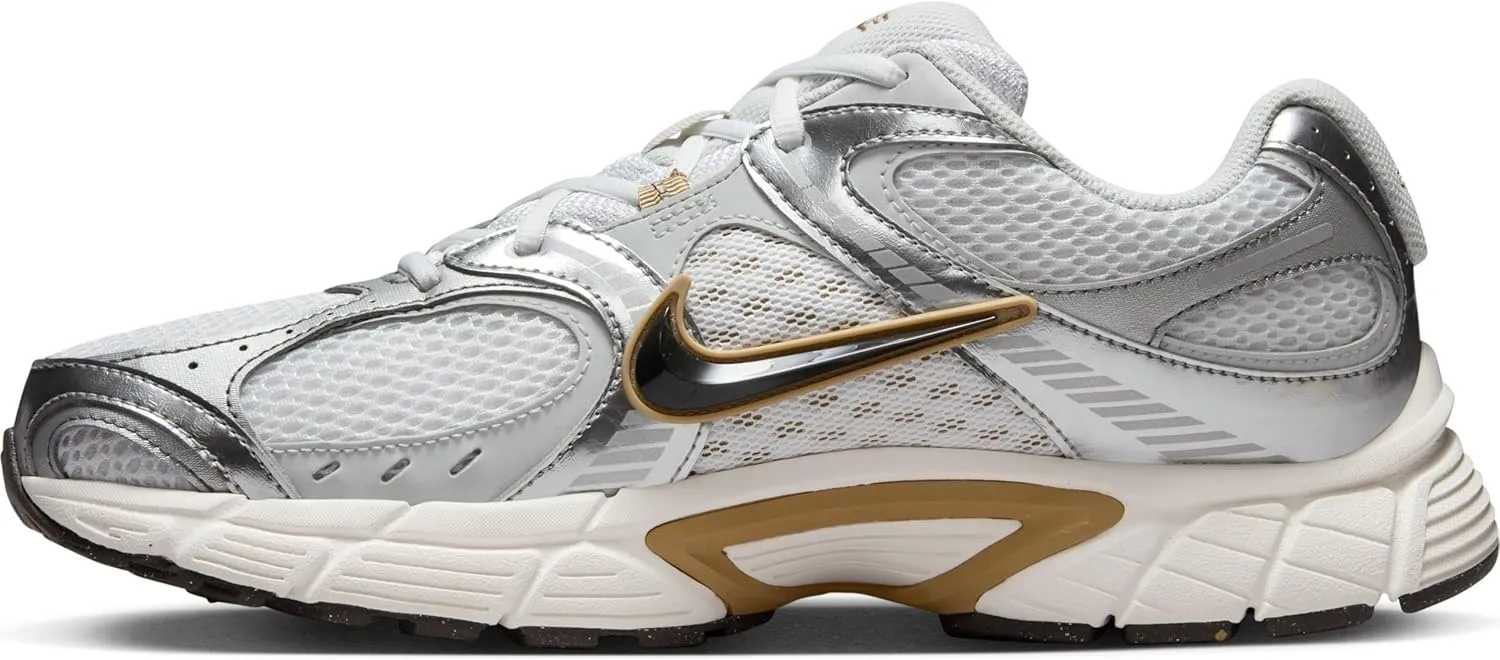 Nike Men's V5 Runner Sneaker