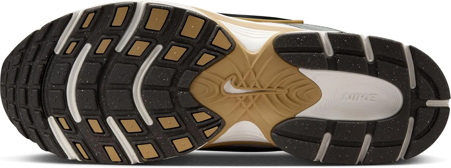 Nike Men's V5 Runner Sneaker