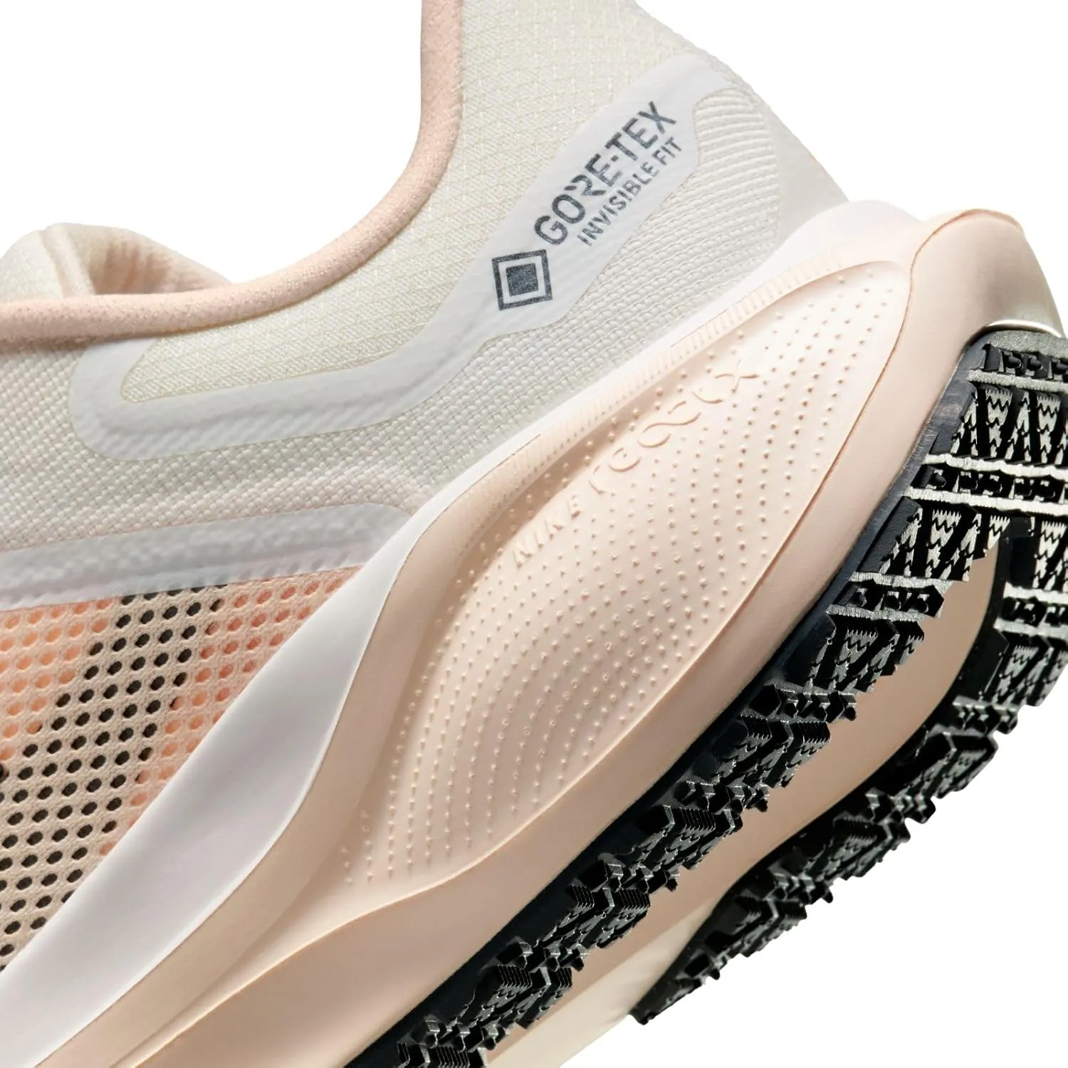 Nike Women's Pegasus 41 Gore-tex Sneaker