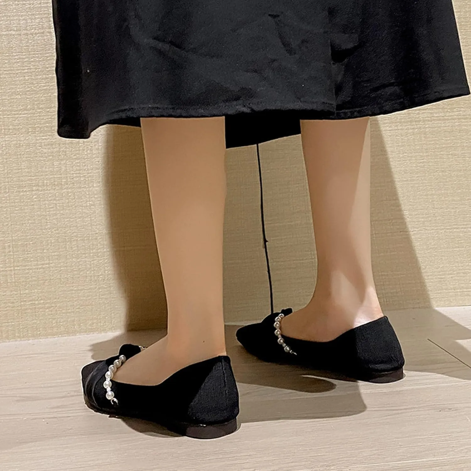 Women Pointed Toe Pearl Slip-on Flat Loafers,Comfortable Ribbon Bow Closed Toe Ballet Flats Cute Low Heel Work Dress Loafers