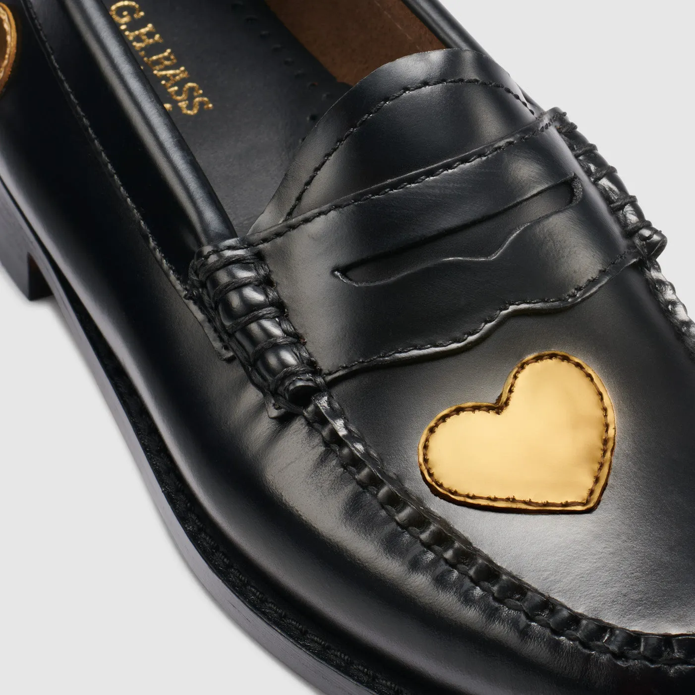 WOMENS PENNY LOVE HEARTS WEEJUNS LOAFER